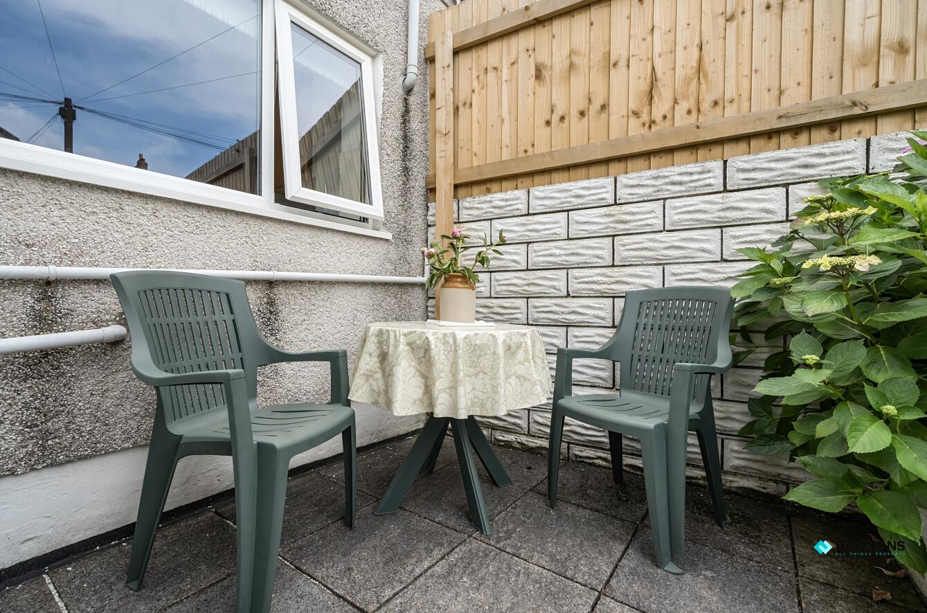 Woodville Road, Mumbles, Swansea, SA3 4AD